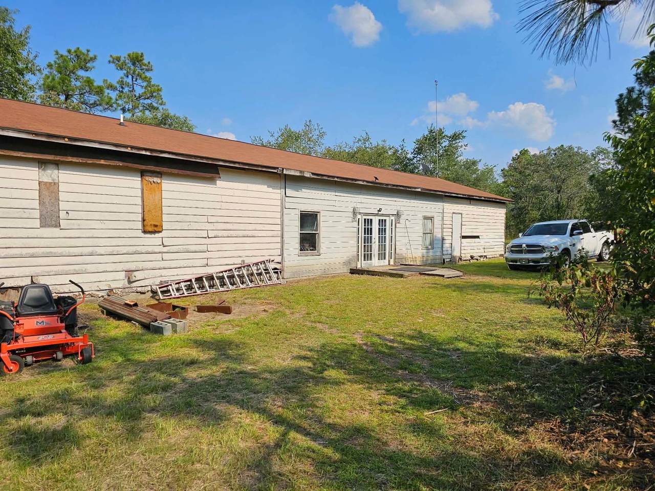 211 Elk Drive - Photo 1