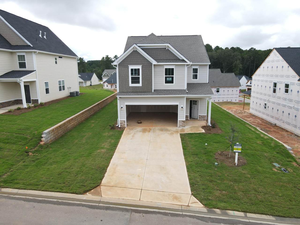 712 Courtland Drive - Photo 1