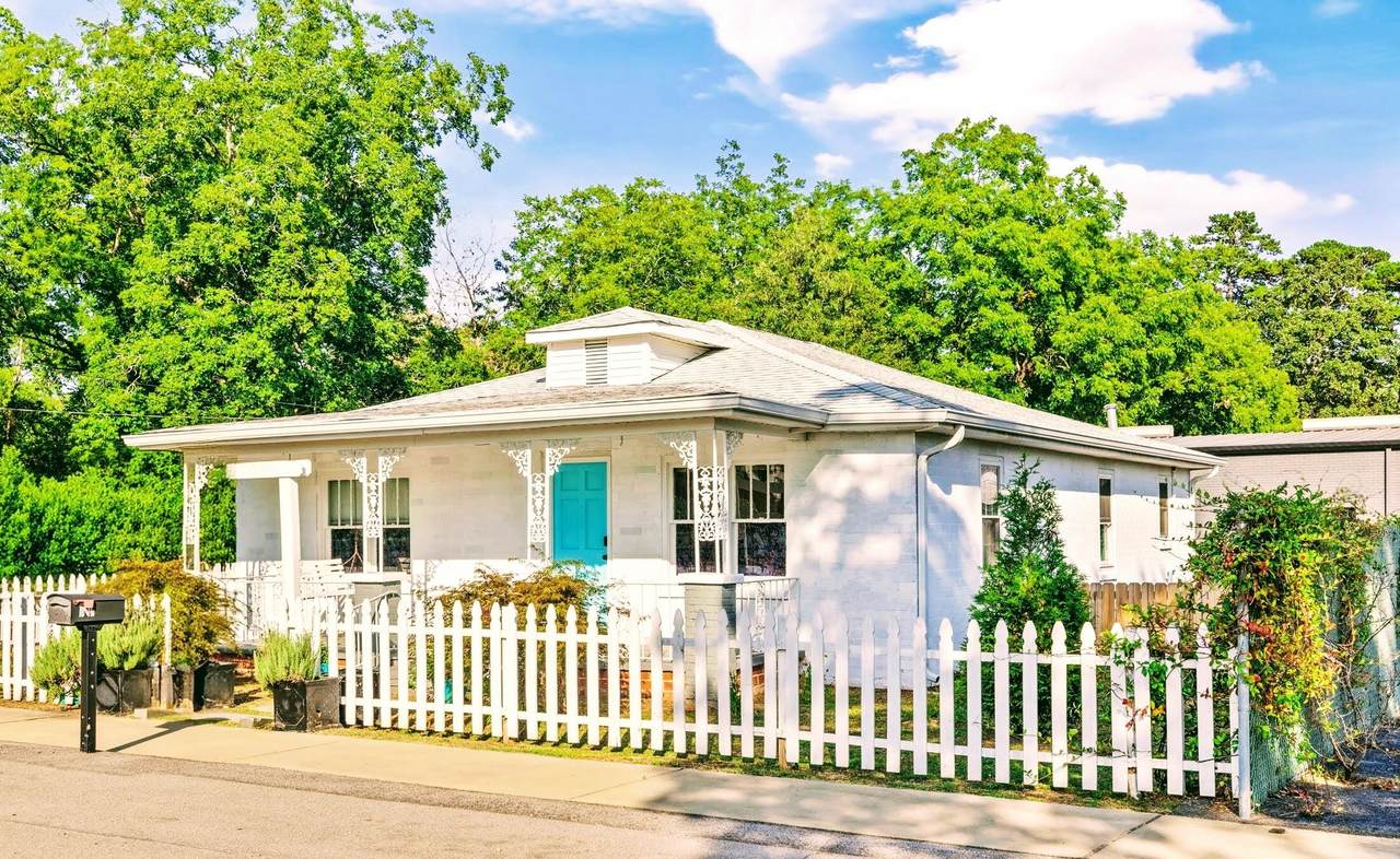 112 Marion Street - Photo 1