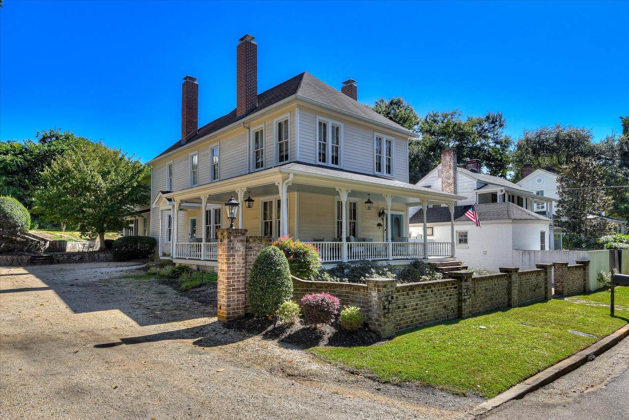 320 Newberry Street - Photo 1