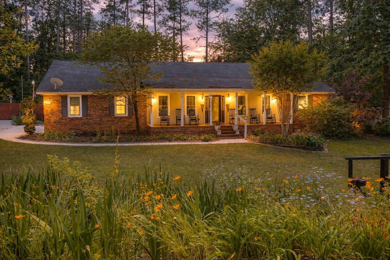 101 Hartwell Drive - Photo 1