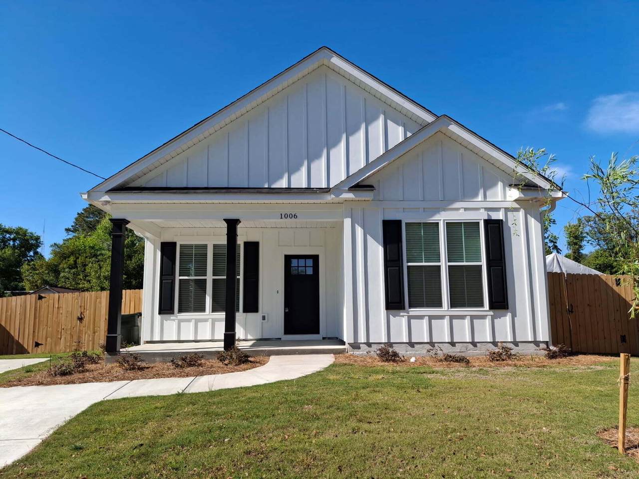 1006 James Street - Photo 1