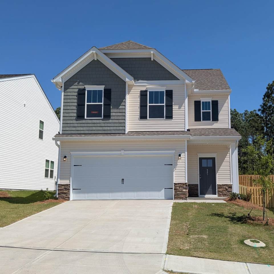 945 Tess Street - Photo 1