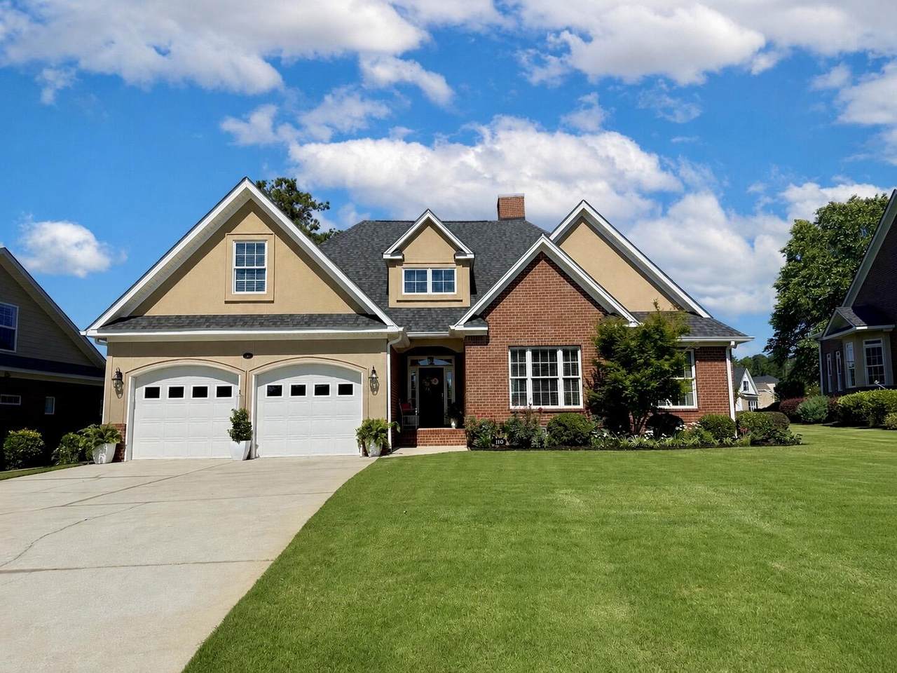 140 Fitzsimmons Drive - Photo 1