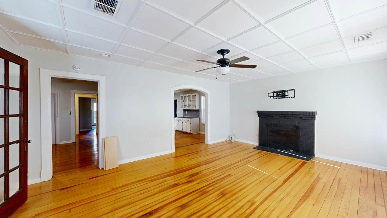https://bt-photos.global.ssl.fastly.net/aiken2/1280_boomver_3_221851-2.jpg