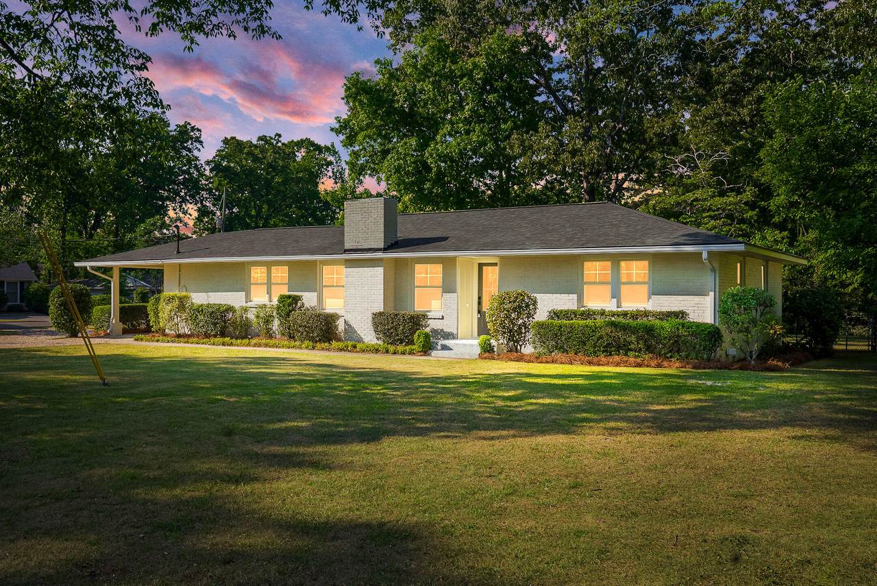 302 Barnard Avenue - Photo 1