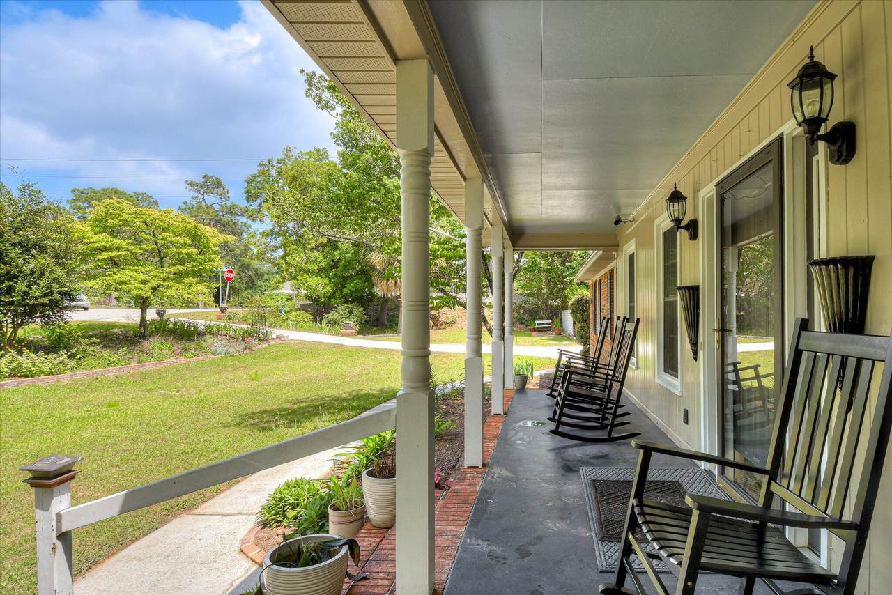 101 Hartwell Drive - Photo 1