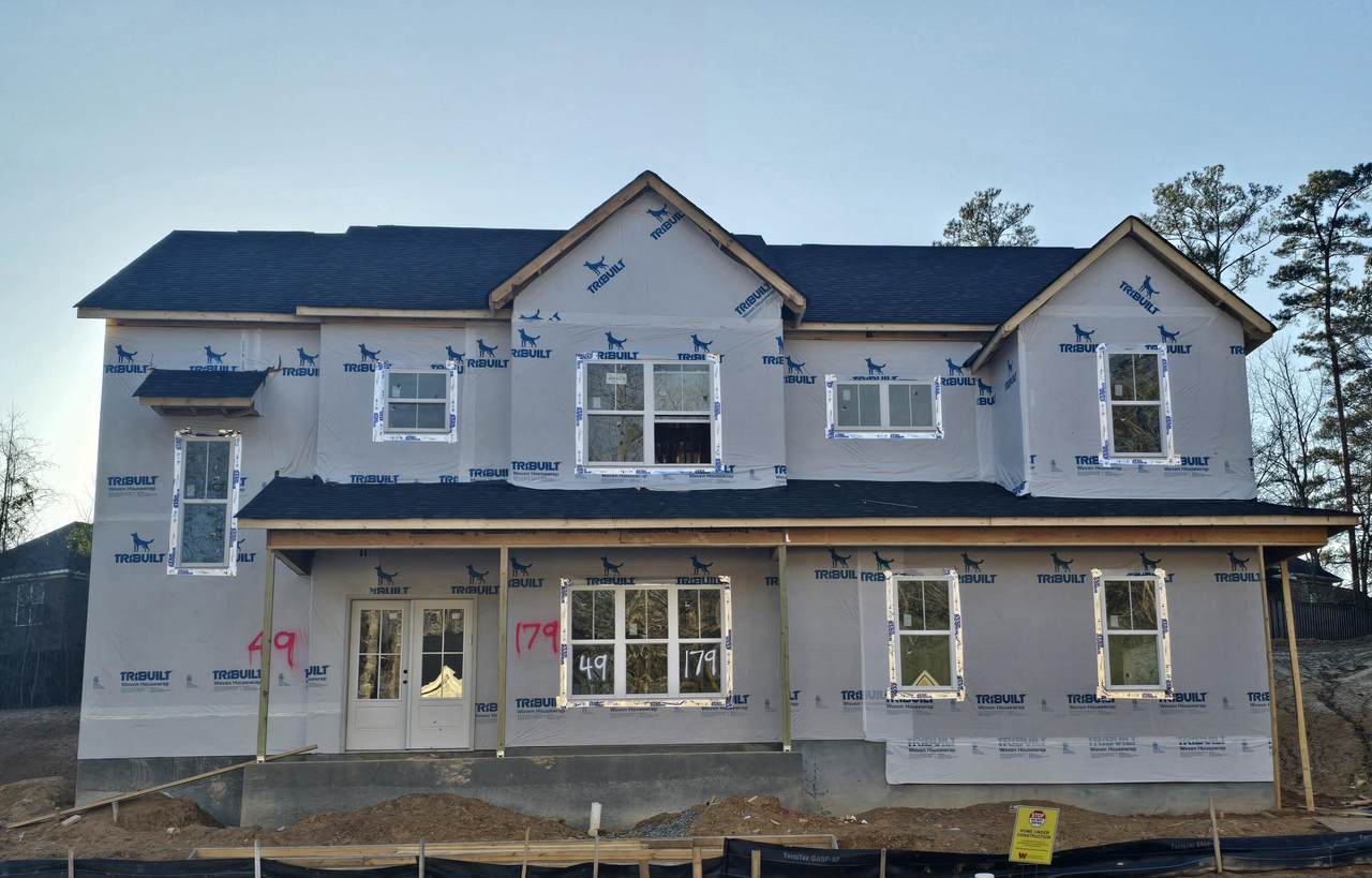 179 Oakbrook Drive - Photo 1