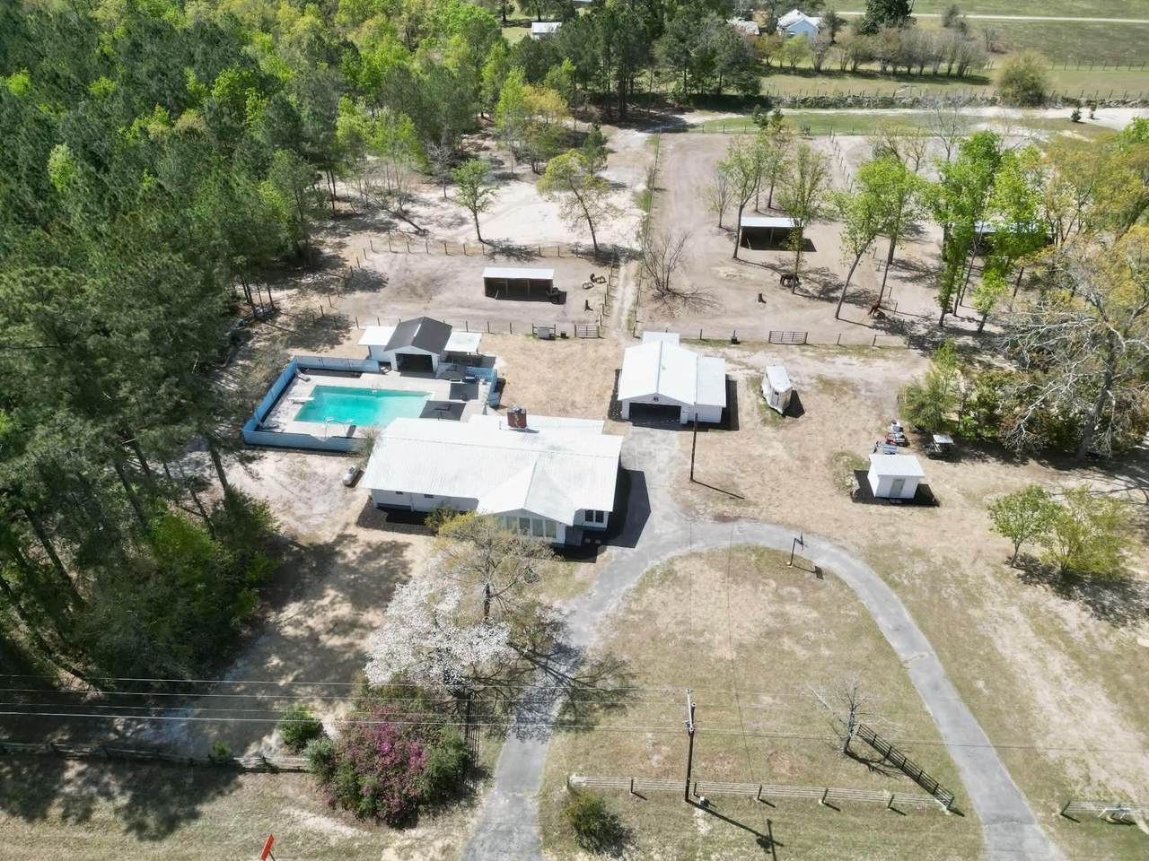 142 Hopewell Road - Photo 1