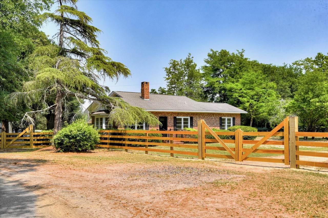 126 Mosley Road - Photo 1