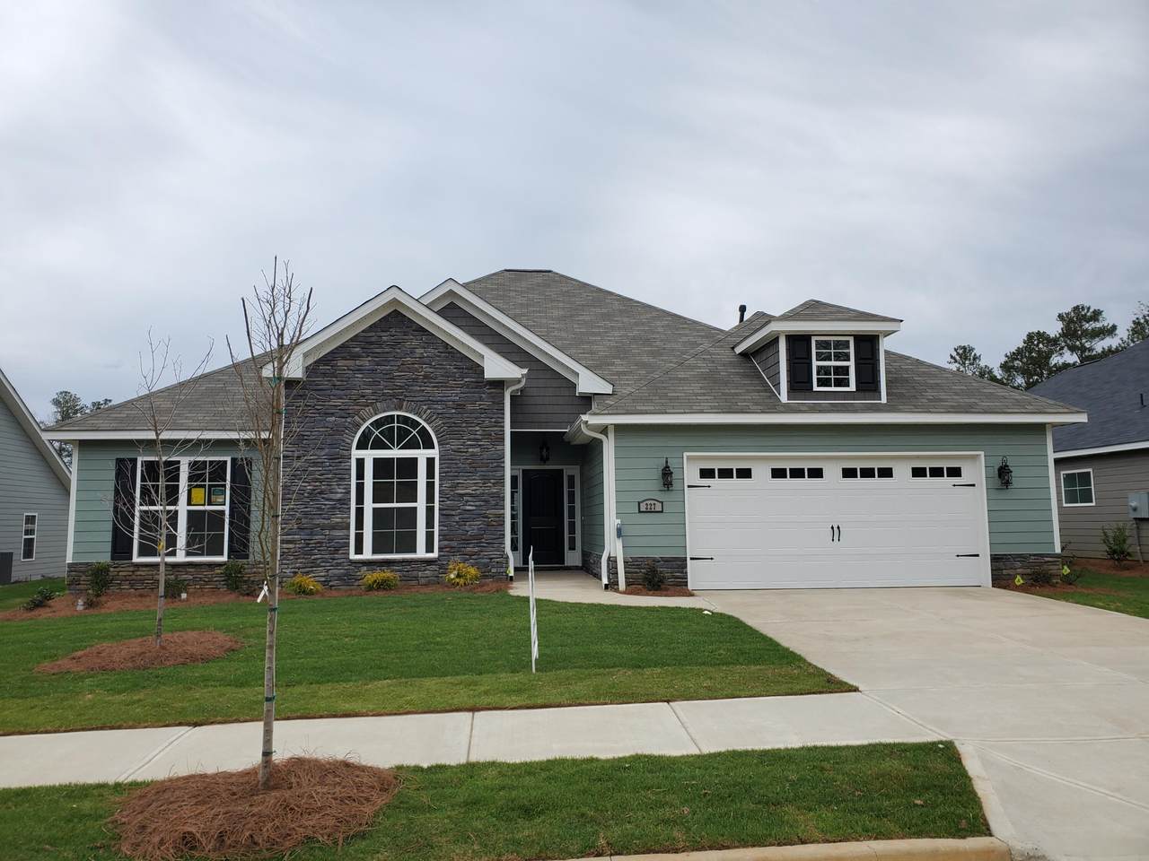 227 Bonhill Street - Photo 1