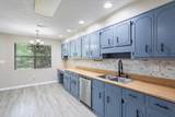 305 Manchester  Court - Photo 4