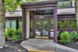 918 Houndslake Drive - Photo 3