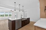252 Devereux Drive - Photo 11
