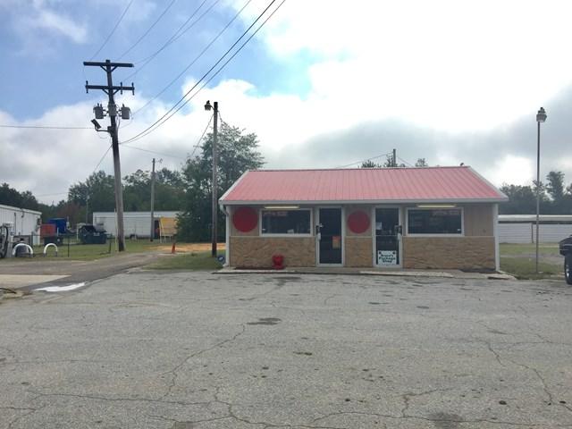 2560 Columbia Hwy N - Photo 1