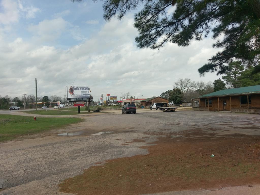 2628 Columbia Hwy N - Photo 1