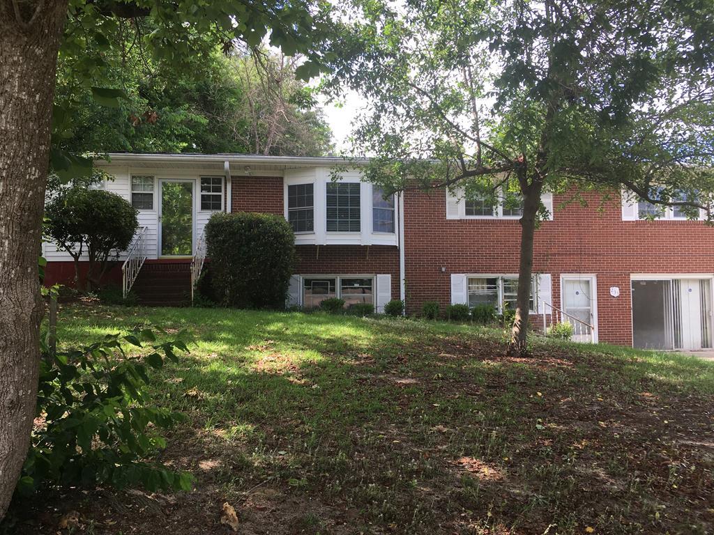 233 Lee St - Photo 1
