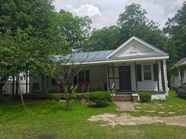 136 Sumter St Se - Photo 1