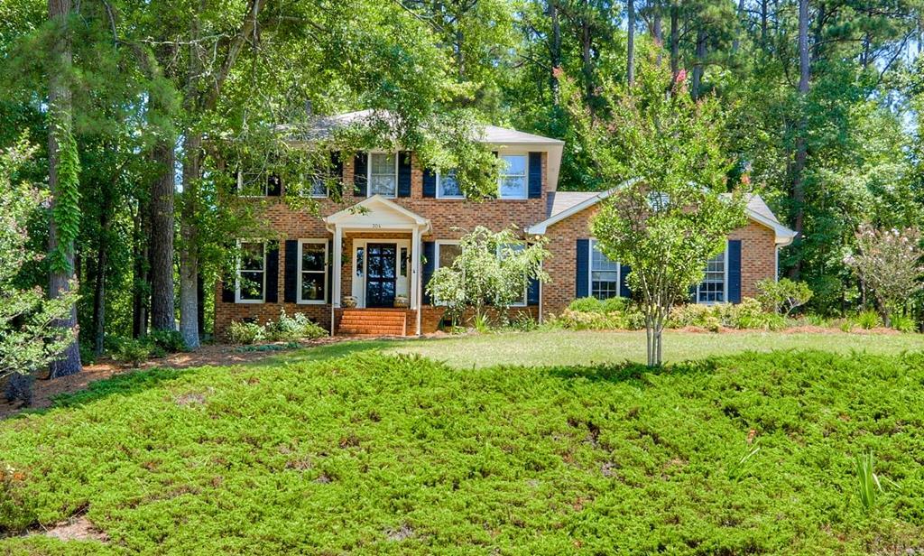 304 Northwood Drive - Photo 1