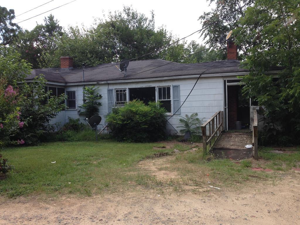 924/926 Hampton Avenue - Photo 1