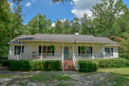 210 Fairway Dr - Photo 1