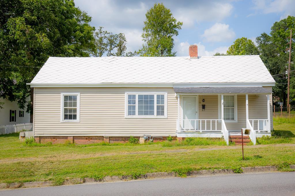 96 Aiken St - Photo 1