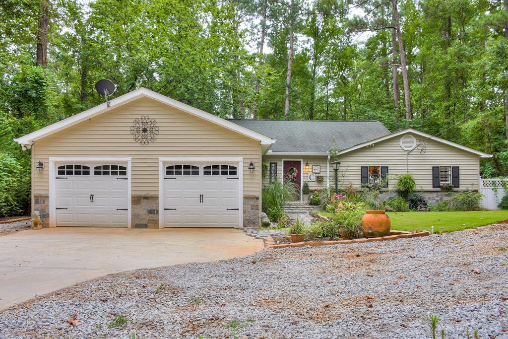 136 Pemberton Drive - Photo 1