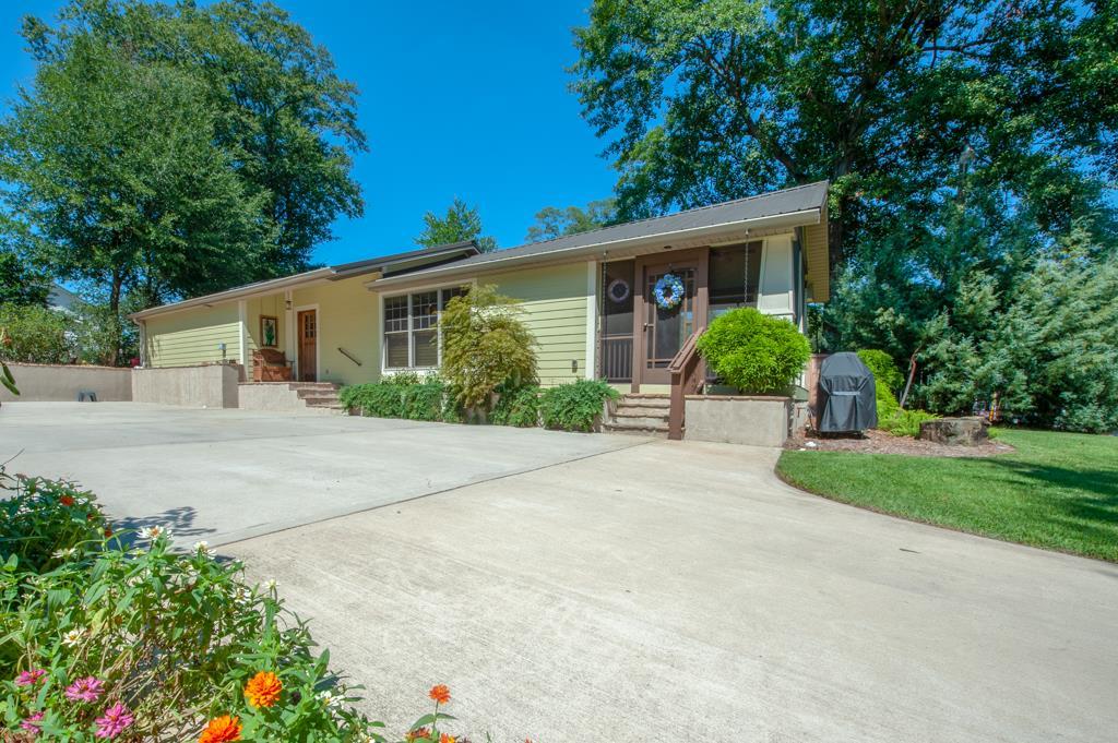 514 Brookside Avenue - Photo 1