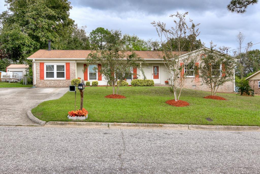 681 Hampton Circle - Photo 1