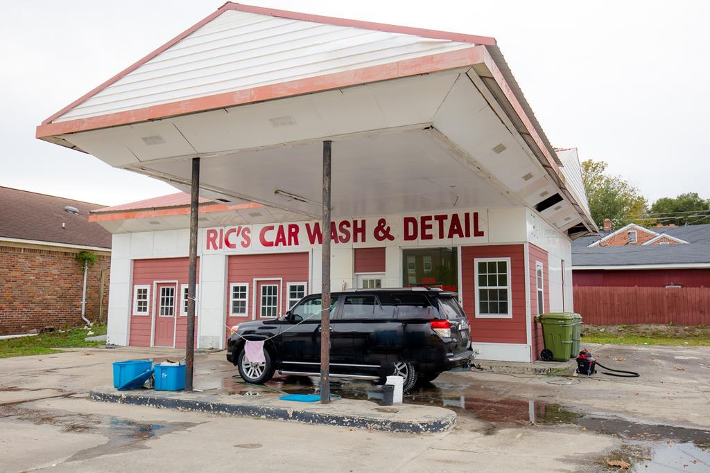 2940 Main Hwy - Photo 1