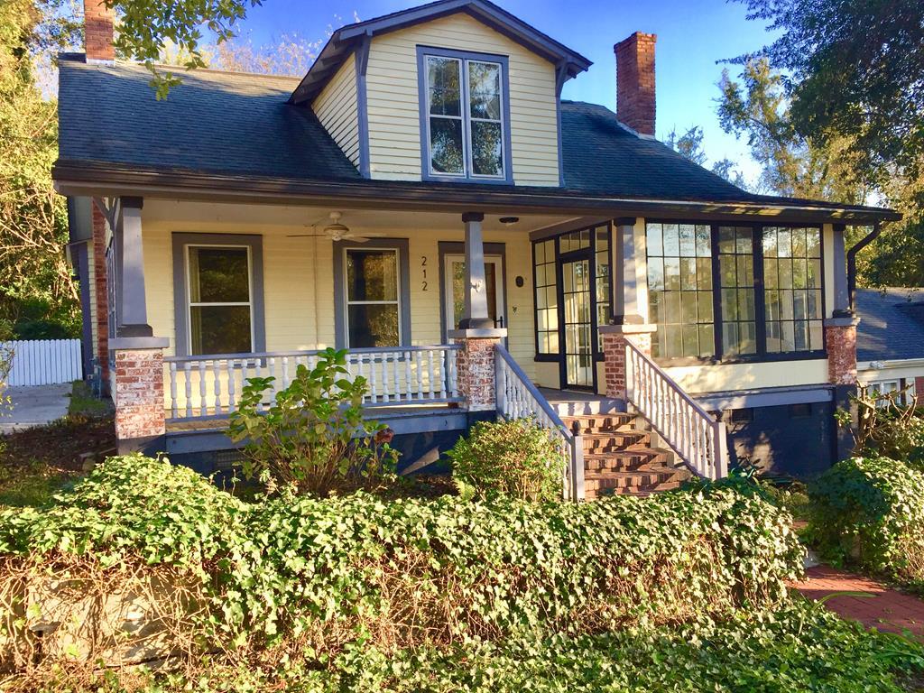 212 Lancaster St. Sw - Photo 1