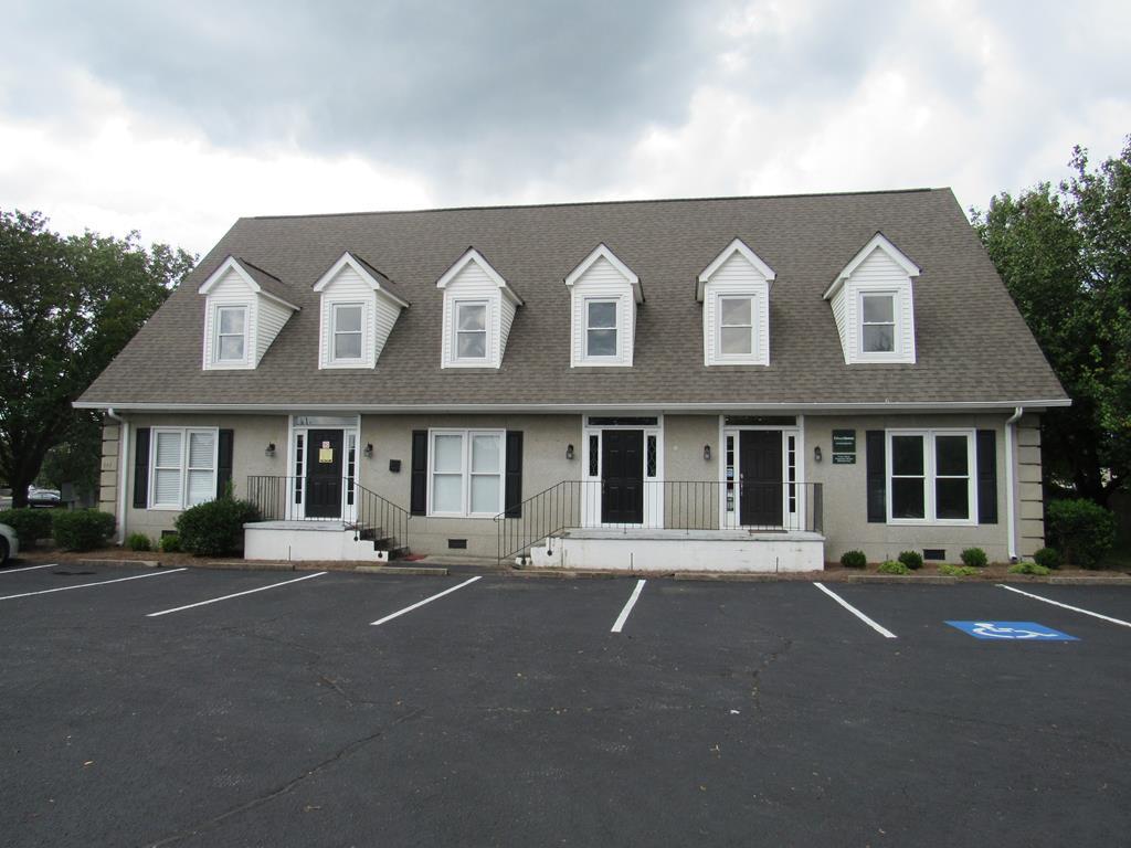 942 Millbrook Avenue - Photo 1