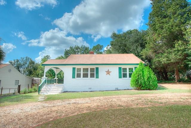 913 Cherokee Avenue - Photo 1