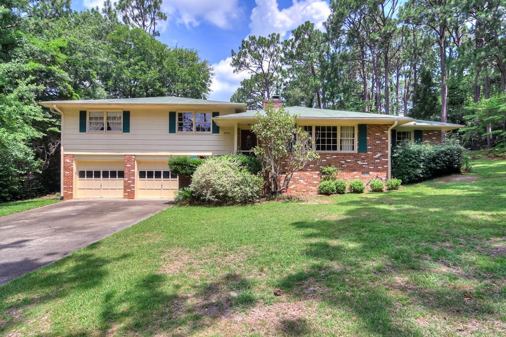 3205 Colonial Drive - Photo 1