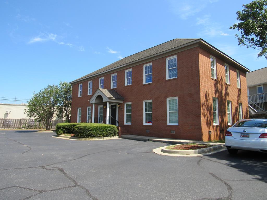 946 - C2 Millbrook Avenue - Photo 1