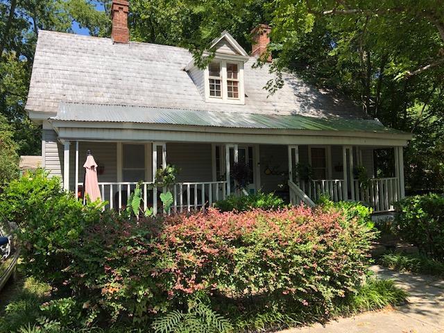 331 Kershaw Street Ne - Photo 1