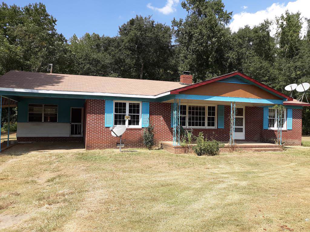 886 Country Club Road - Photo 1