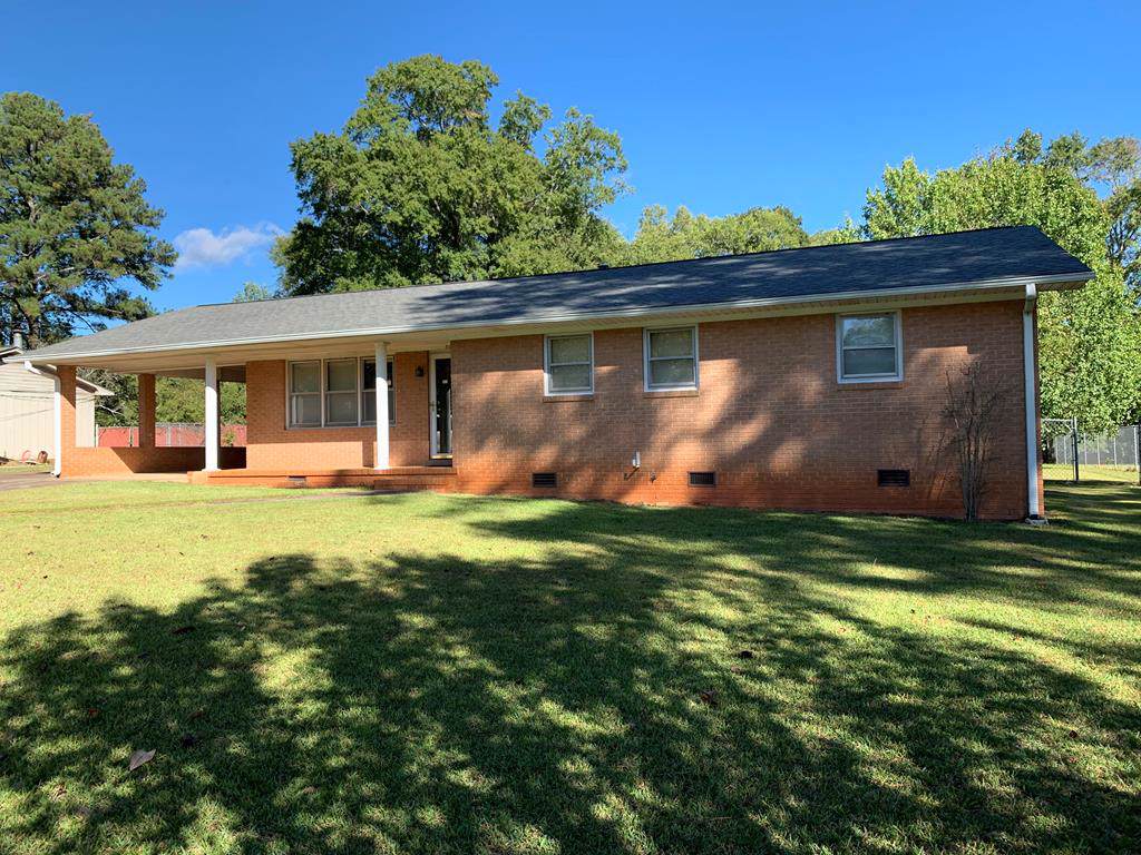 504 Beechwood Circle - Photo 1