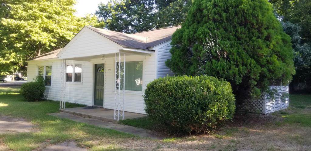 104 Sharyn Lane - Photo 1