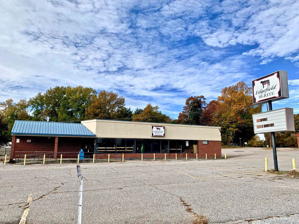 302 Augusta Road - Photo 1