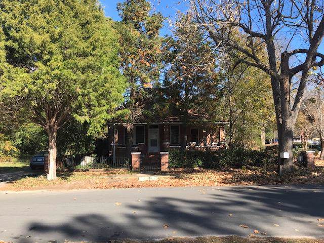 128 Edgefield Avenue Ne - Photo 1