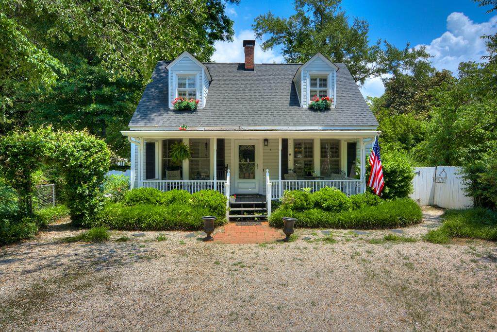 348 Marion Street Se - Photo 1