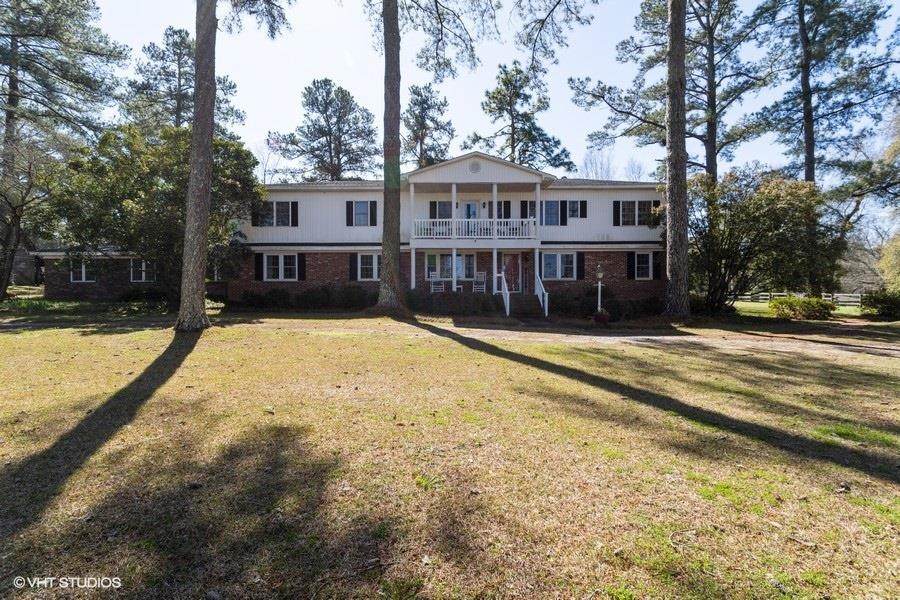 5200 Sizemore Circle - Photo 1