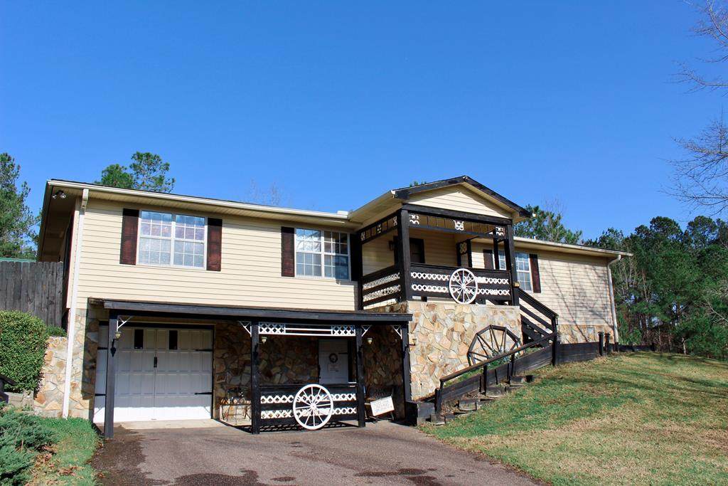 395 Glenwood Drive - Photo 1