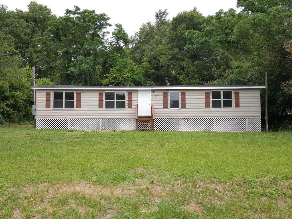 122 Oak Drive - Photo 1