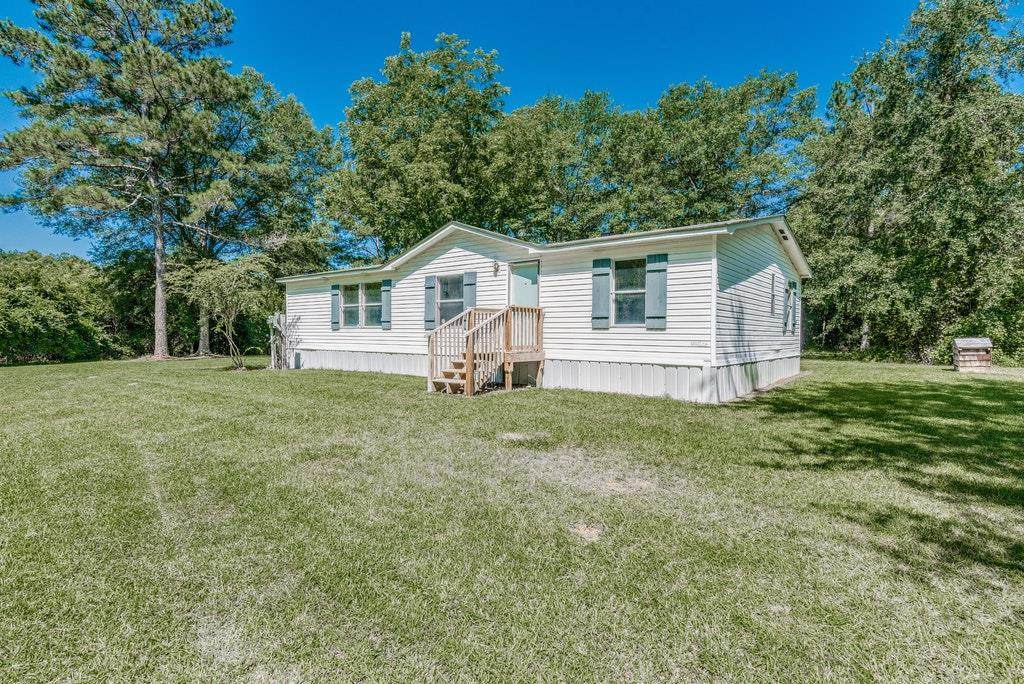 612 Oakdale Drive - Photo 1