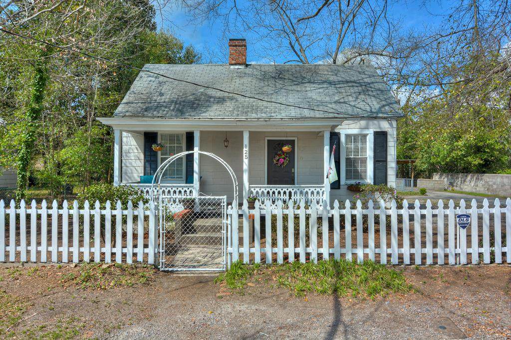 125 Horry Street Ne - Photo 1