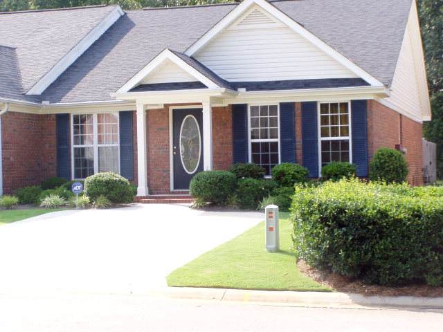 256 Vanderbilt - Photo 1