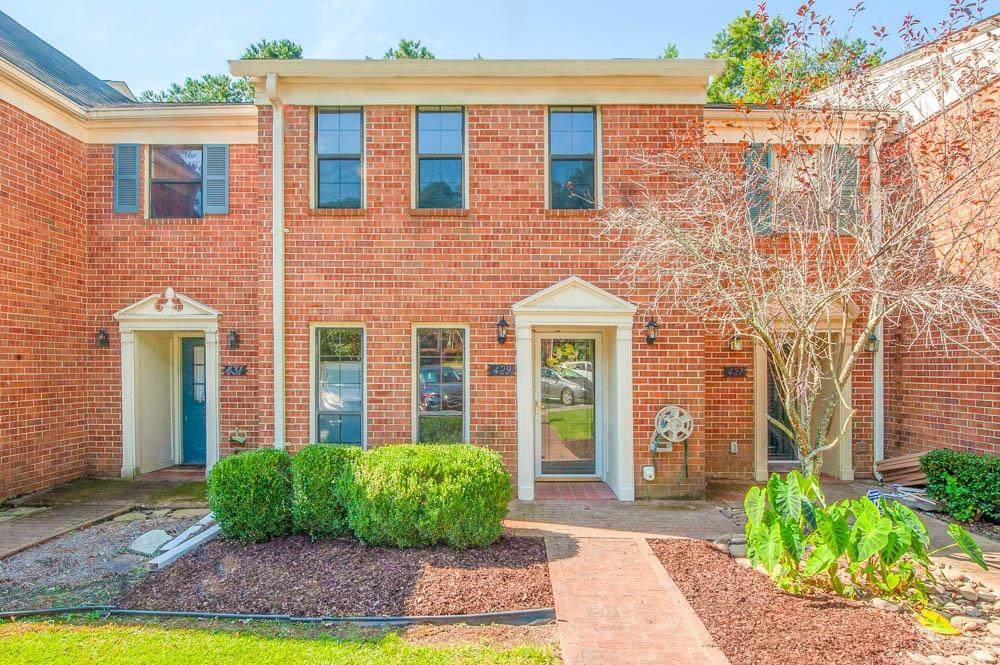 429 Folkstone Court - Photo 1