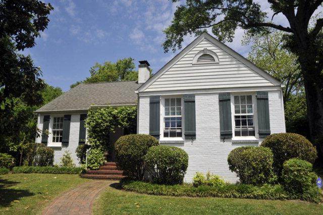 1038 Holly Lane - Photo 1